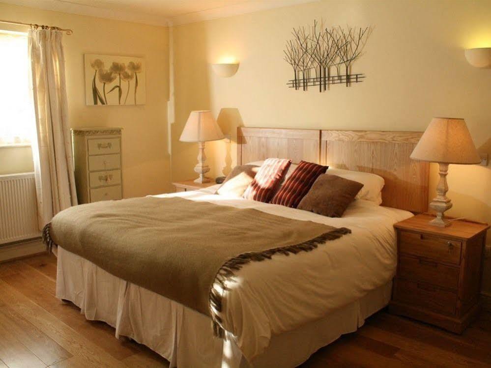 The Black Bull Inn Balsham Экстерьер фото